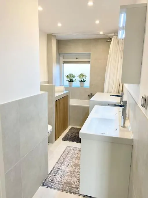 Luxe Apartment Station Zuid Amsterdam Netherlands