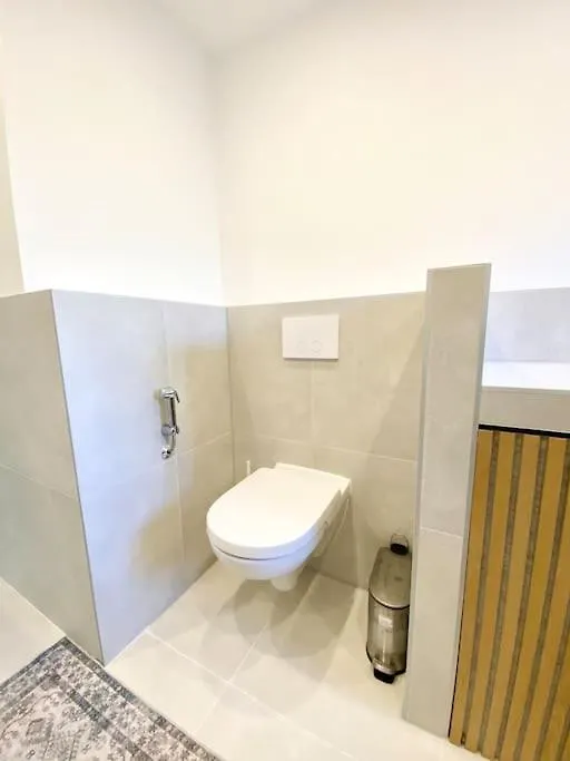 Luxe Apartment Station Zuid Amsterdam 0*,  Netherlands