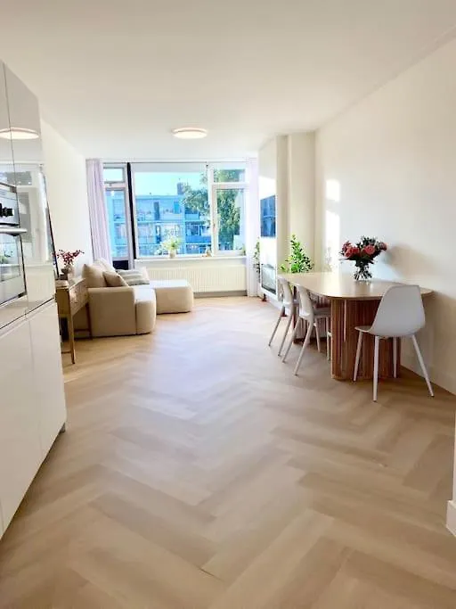 Luxe Apartment Station Zuid Amsterdam